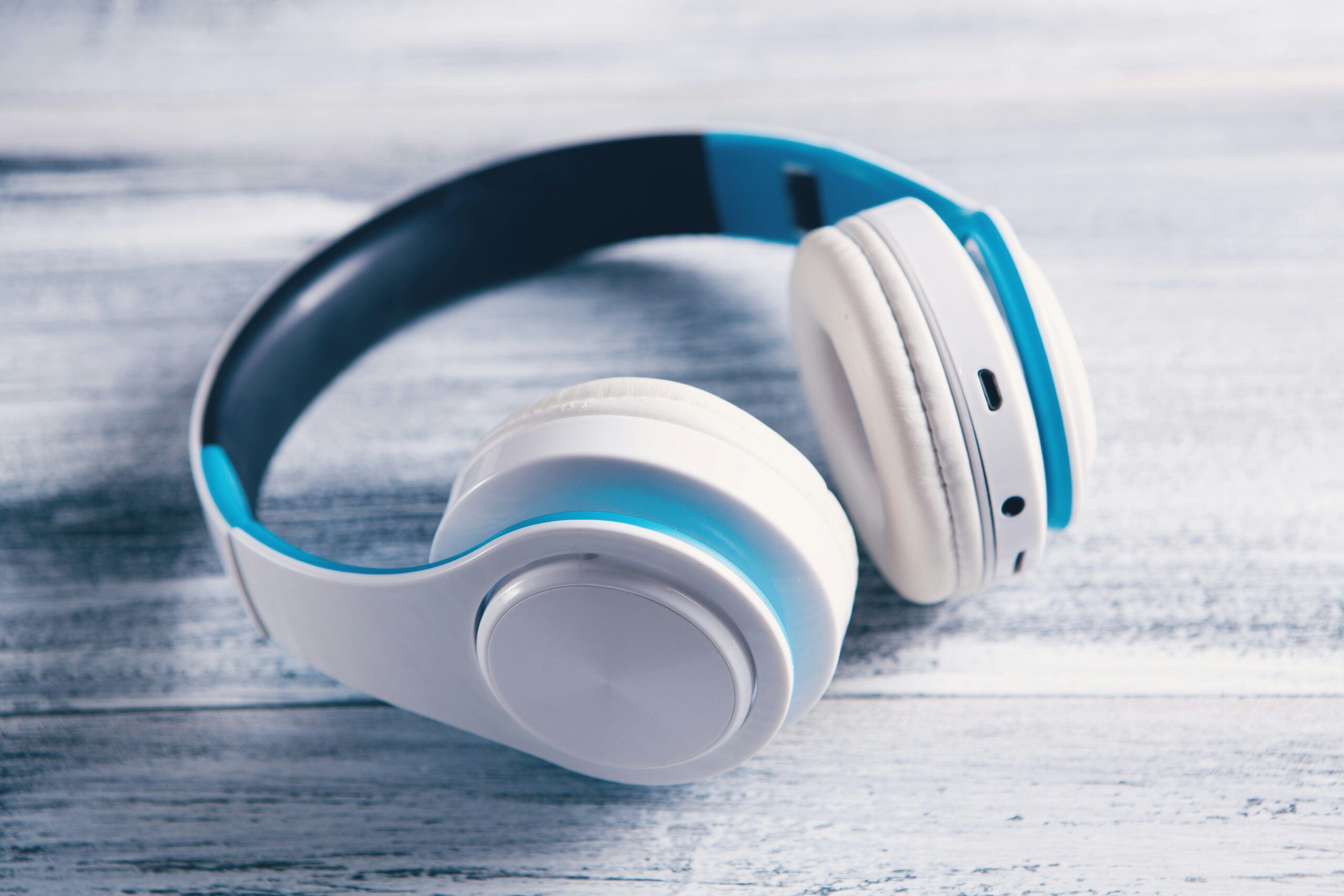 แนะนําหูฟัง bluetooth สำหรับคนรักเสียงเพลง